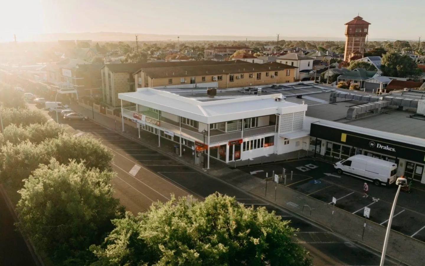 Semaphore Retail