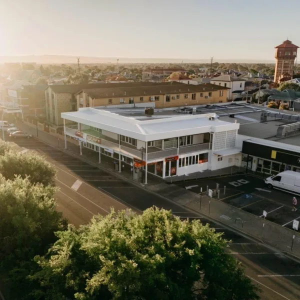 Semaphore Retail